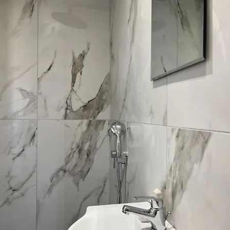 Summer Me - Studio Downtown *